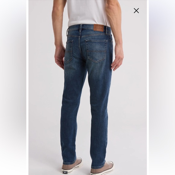 Lucky Brand Men’s 121 Slim Straight Jeans size 31/32 - Picture 3 of 14